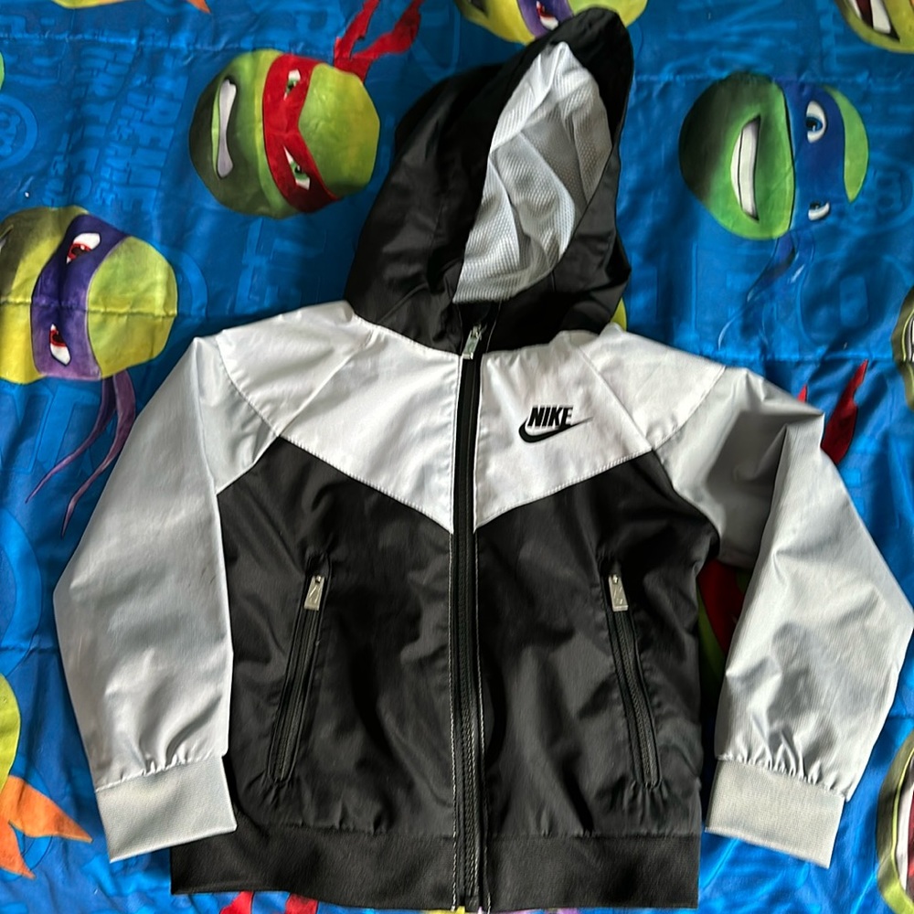 Nike 2T, windbreaker, black, white and gray